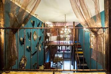 Фото номера Улучшенный семейный номер Отель Tiflis Inn Boutique Hotel г. Тбилиси 14