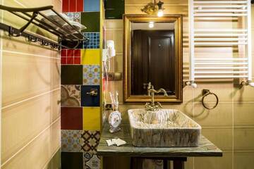 Фото номера Улучшенный семейный номер Отель Tiflis Inn Boutique Hotel г. Тбилиси 16