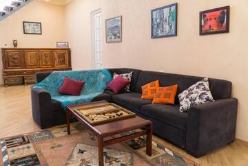 Фото номера Дом с 4 спальнями Гостевой дом 4BD Appartaments with cozy garden г. Тбилиси 12