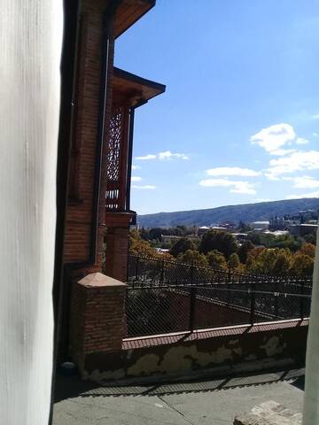 Фото номера Семейный номер с видом на горы Гостевой дом Guest house Lusia г. Тбилиси 13