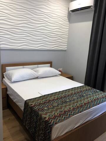 Фото номера Двухместный номер с 1 кроватью Отель Downtown Hotel Tbilisi г. Тбилиси 5