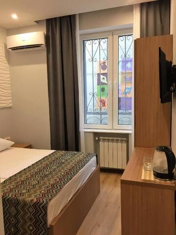 Фото номера Двухместный номер с 1 кроватью Отель Downtown Hotel Tbilisi г. Тбилиси 25