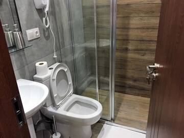 Фото номера Двухместный номер с 1 кроватью Отель Downtown Hotel Tbilisi г. Тбилиси 10