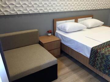 Фото номера Семейный номер с балконом Отель Downtown Hotel Tbilisi г. Тбилиси 4