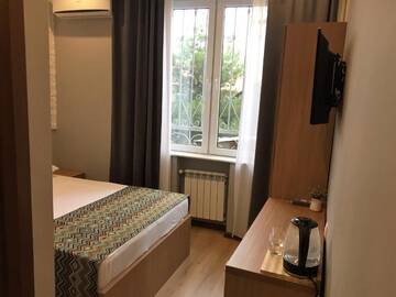 Фото номера Двухместный номер с 1 кроватью Отель Downtown Hotel Tbilisi г. Тбилиси 33
