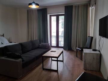 Фото номера Четырехместный номер с балконом Отель House 4Rest г. Тбилиси 11