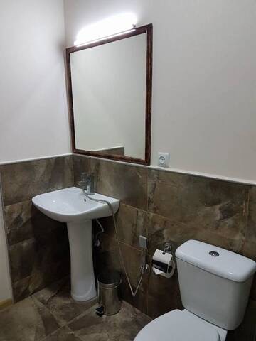 Фото номера Четырехместный номер с балконом Отель House 4Rest г. Тбилиси 17