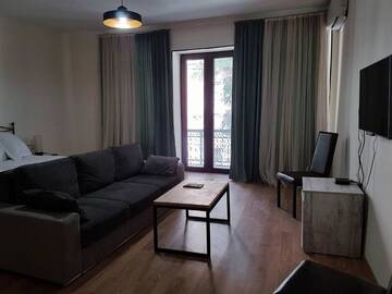 Фото номера Четырехместный номер с балконом Отель House 4Rest г. Тбилиси 21