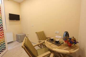 Фото номера Семейный люкс Отель The Family Hotel г. Тбилиси 22