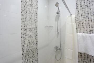 Фото номера Семейный люкс Отель The Family Hotel г. Тбилиси 24