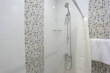 Фото номера Семейный люкс Отель The Family Hotel г. Тбилиси 15