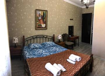 Фото номера Улучшенный номер с кроватью размера «queen-size» Гостевой дом Terrace House Near Opera г. Тбилиси 3