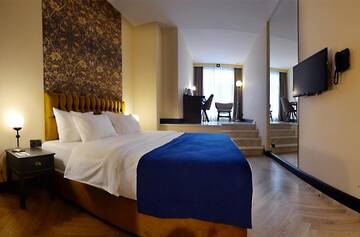 Фото номера Двухместный номер «Атонели» Отель Museum Hotel Orbeliani г. Тбилиси 6