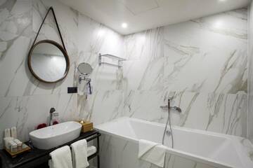 Фото номера Люкс Отель Shota @ Rustaveli Boutique Hotel г. Тбилиси 5