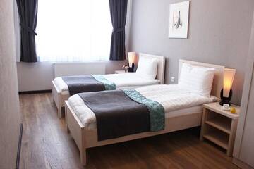 Фото номера Стандартный двухместный номер с 2 отдельными кроватями Отель Hotel Suliko г. Тбилиси 8