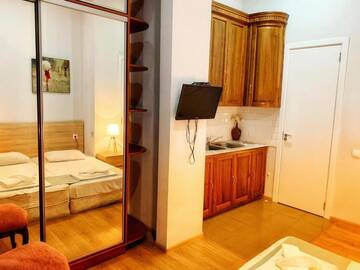 Фото номера Улучшенный двухместный номер с 1 кроватью Отель Piccolo Casa Bella Hotel г. Тбилиси 16