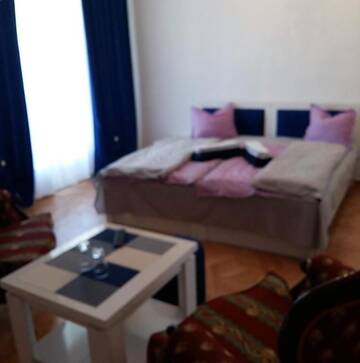 Фото номера Двухместный номер с 2 отдельными кроватями и балконом Отель Hotel Renesans г. Тбилиси 16