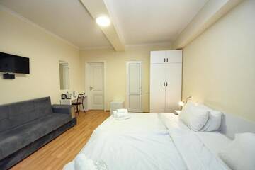 Фото номера Большой двухместный номер с 1 кроватью Отель Hotel Vorontsov Inn г. Тбилиси 3