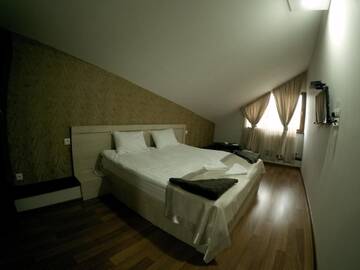 Фото номера Двухместный номер эконом-класса с 1 кроватью Отель Hotel Imperial г. Тбилиси 17