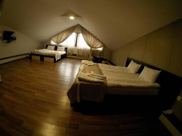 Фото номера Семейный номер Отель Hotel Imperial г. Тбилиси 8