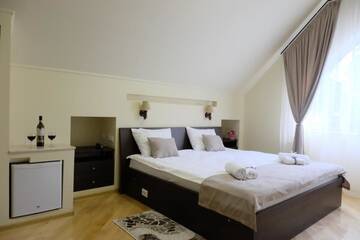 Фото номера Семейный люкс Отель Hotel S&amp;L г. Тбилиси 5