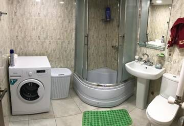 Фото номера Двухместный номер с 1 кроватью и общей ванной комнатой Гостевой дом Le Petit г. Тбилиси 8