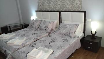 Фото номера Двухместный номер Делюкс с 1 кроватью и балконом Отель Hotel Stal+ г. Тбилиси 43