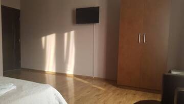 Фото номера Двухместный номер Делюкс с 1 кроватью и балконом Отель Hotel Stal+ г. Тбилиси 26