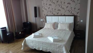 Фото номера Двухместный номер Делюкс с 2 отдельными кроватями Отель Hotel Stal+ г. Тбилиси 3