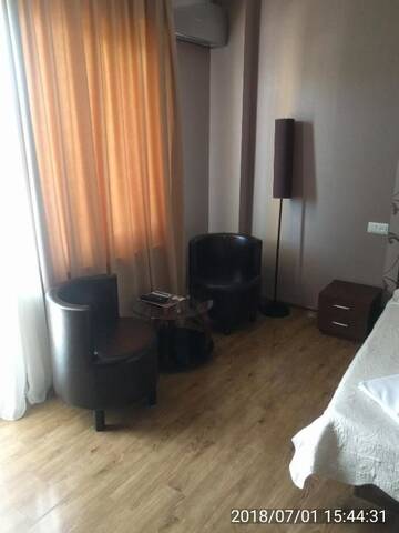Фото номера Двухместный номер Делюкс с 1 кроватью и балконом Отель Hotel Stal+ г. Тбилиси 32