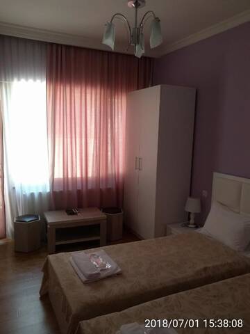 Фото номера Двухместный номер Делюкс с 2 отдельными кроватями Отель Hotel Stal+ г. Тбилиси 10
