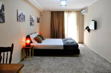 Фото номера Стандартный двухместный номер с 1 кроватью Отель Art Hotel Claude Monet г. Тбилиси 4