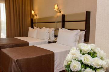 Фото номера Улучшенный трехместный номер Отель Apart Hotel MX г. Тбилиси 3