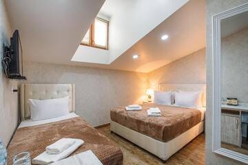 Фото номера Семейный номер Отель Hotel Aivani Old Tbilisi г. Тбилиси 4