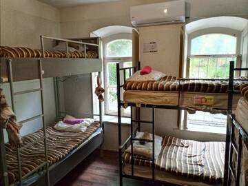 Фото номера Общий шестиместный номер для мужчин и женщин Хостелы My Hostel and Cooking House! г. Тбилиси 3