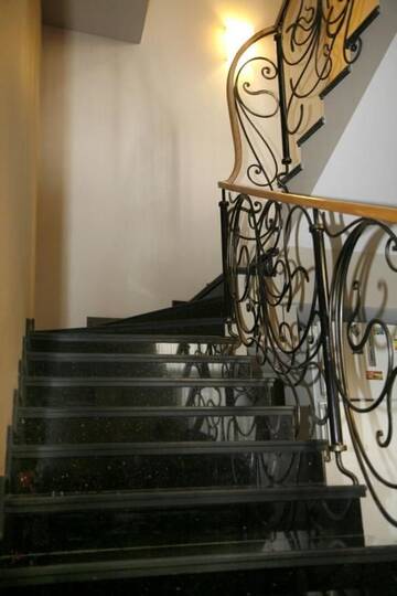 Фото номера Дом с 4 спальнями Дома для отпуска Luxury Villa Nieli г. Тбилиси 48