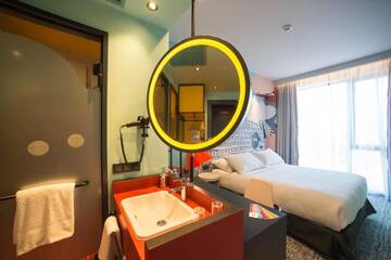 Фото номера Стандартный двухместный номер с 1 кроватью Отель ibis Styles Tbilisi Center г. Тбилиси 9