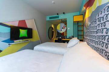 Фото номера Стандартный двухместный номер с 2 отдельными кроватями Отель ibis Styles Tbilisi Center г. Тбилиси 5