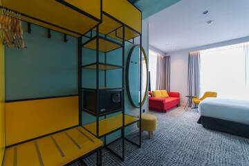Фото номера Улучшенный двухместный номер с 1 кроватью Отель ibis Styles Tbilisi Center г. Тбилиси 5