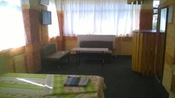Фото номера Двухместный номер с 1 кроватью или 2 отдельными кроватями и ванной комнатой Мини-отель Hotel Star Georgia г. Тбилиси 6