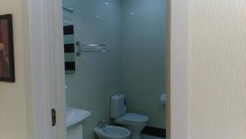 Фото номера Четырехместный номер с собственной ванной комнатой Отель Hotel Lilo near Airport г. Тбилиси 6