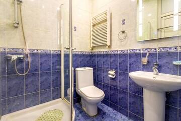 Фото номера Двухместный номер с 1 кроватью и балконом Отель V Park Hotel г. Тбилиси 9