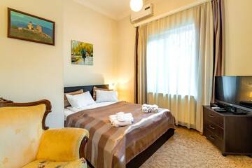 Фото номера Двухместный номер с 1 кроватью и балконом Отель V Park Hotel г. Тбилиси 12