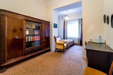 Фото номера Двухместный номер с 1 кроватью и балконом Отель V Park Hotel г. Тбилиси 13