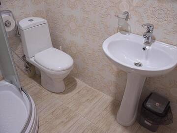 Фото номера Стандартный трехместный номер Отель Tiflis Hotel г. Тбилиси 9