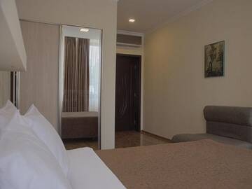Фото номера Стандартный двухместный номер с 1 кроватью Отель Tiflis Hotel г. Тбилиси 6