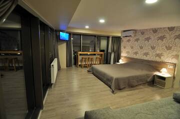 Фото номера Улучшенные апартаменты-студио Апарт-отели Hotel Tbilisi Apart г. Тбилиси 5