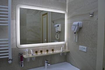 Фото номера Апартаменты с 2 спальнями Отель Agava Hotel г. Тбилиси 8