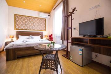 Фото номера Номер Делюкс Отель Hotel Garden House г. Тбилиси 8