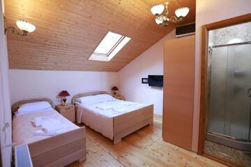 Фото номера Семейный полулюкс Гостевой дом Guest House Goari г. Тбилиси 7